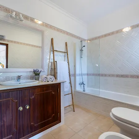 Casa Neel וילה בולקיאמה